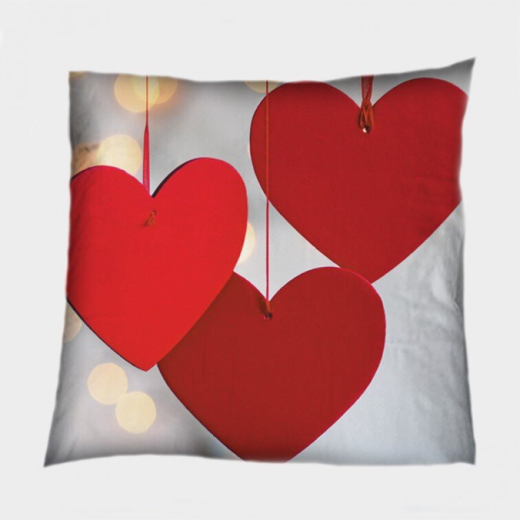 Възглавница за Свети Валентин Висящи сърчица - Hanging Hearts
